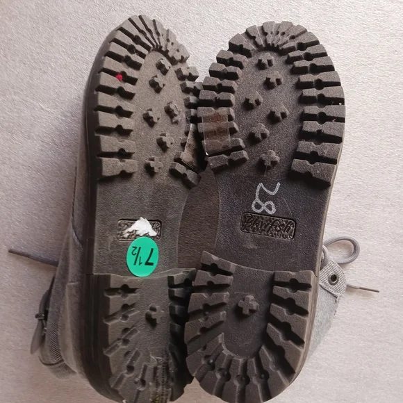 Blowfish Charcoal Lace-Up Men's Boots - Picture 5 of 5